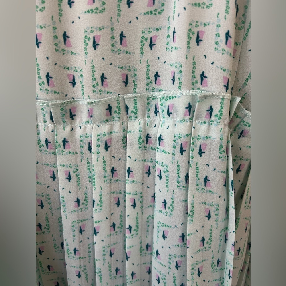 Seven7 pleated, pin-tucked floral top 2x generously cut, flattering, springtime - Picture 5 of 8